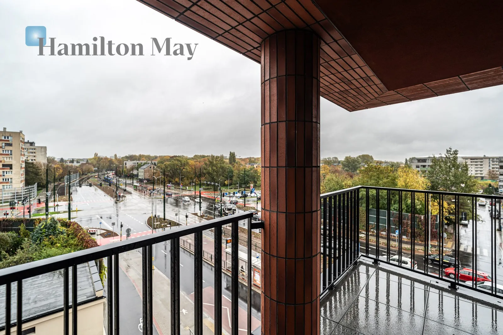 Distance to centre: 3.35 km Level: 4 Price: 7900 PLN Bedrooms: 2 - slider