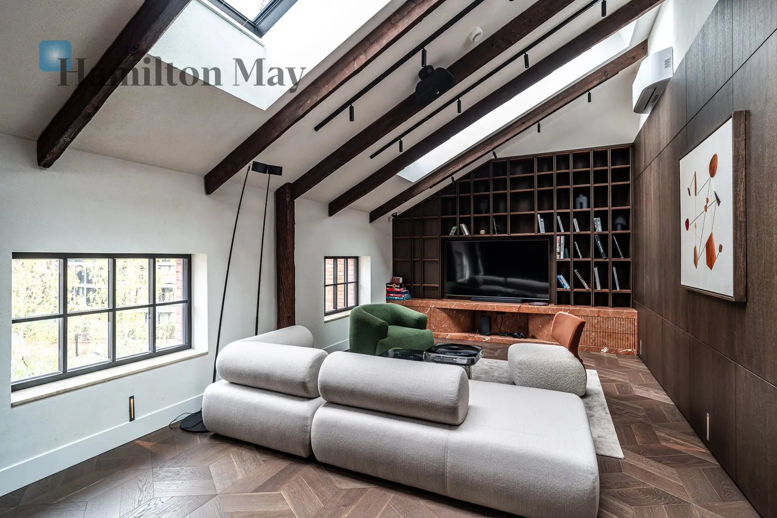 Distance to centre: 3.35 km Level: 4 Price: 7900 PLN - slider