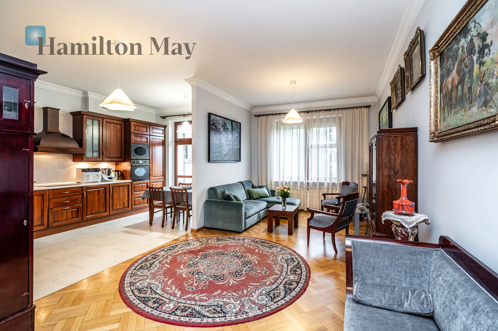 Street: Sereno Fenn'a Region: Stare Miasto Distance to centre: 0.59 km Level: 4 Price: 2800000 PLN Bedrooms: 3 Bathrooms: 2 Size: 113m2 Price/m2: 24779 PLN - slider