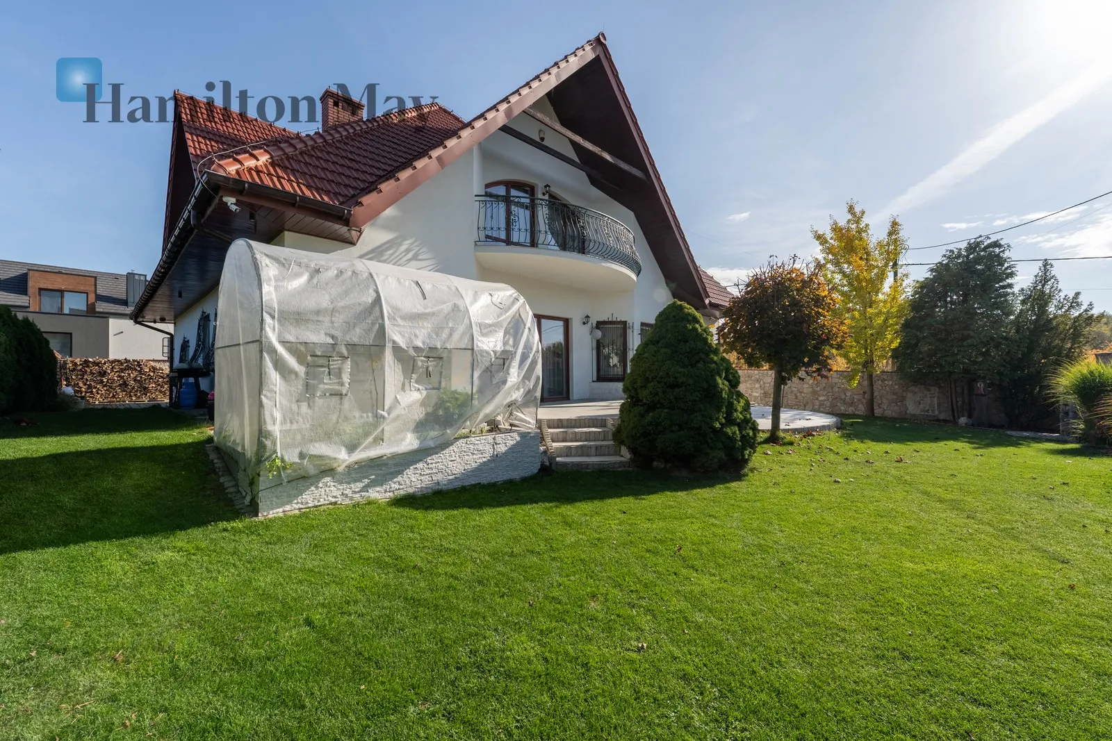 For sale a spacious and functional house located in Modlniczka, situated on a 7.5-acre plot - slider