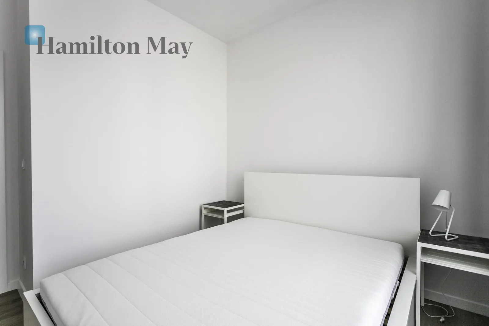 Subregion: Mirów Distance to centre: 1.77 km Level: 3 Price: 8000 PLN Bedrooms: 2 Bathrooms: 1 Size: 62m2 Price/m2: 129 PLN - slider