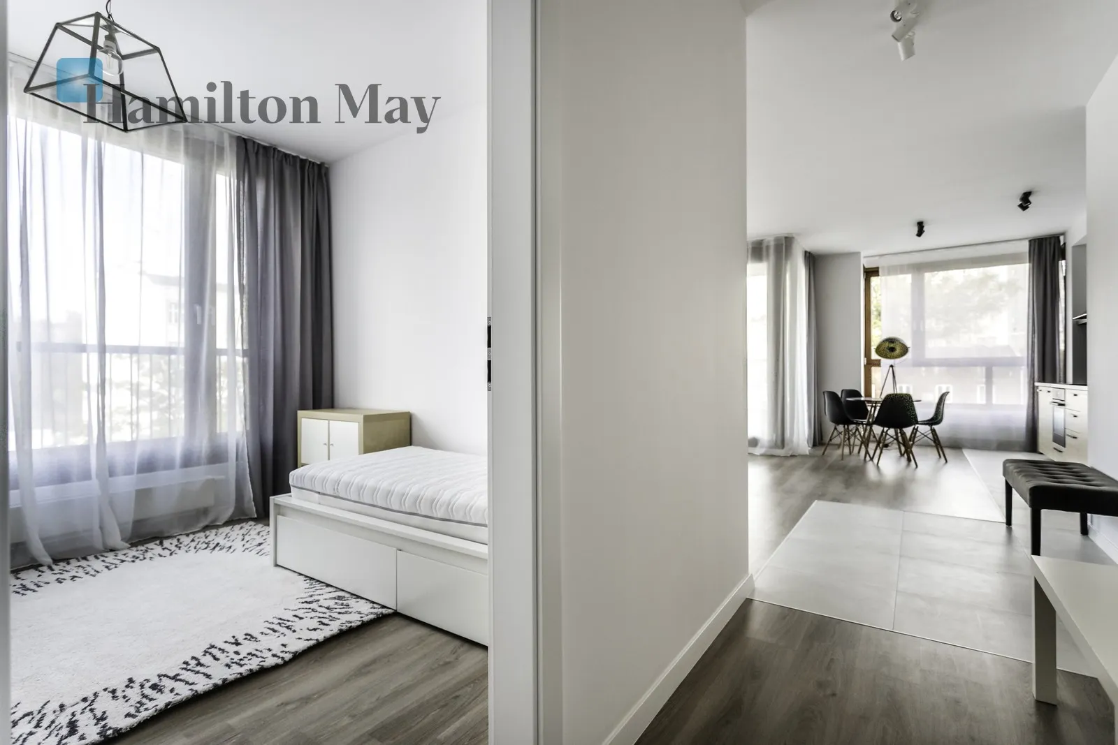 Street: Krochmalna Region: Wola Subregion: Mirów Distance to centre: 1.77 km Level: 3 Price: 8000 PLN Bedrooms: 2 Bathrooms: 1 - slider