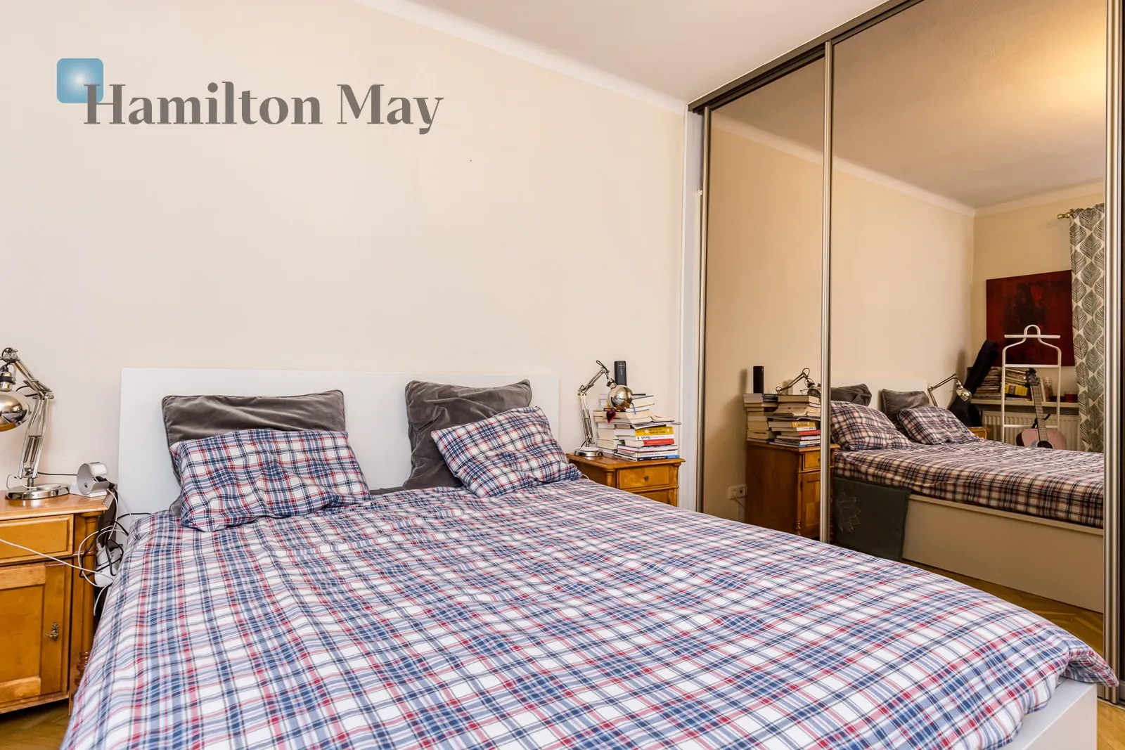 Street: Królowej Marysieńki Region: Wilanów Subregion: Wilanów Wysoki Distance to centre: 8.07 km Level: 1 Price: 6000 PLN Bedrooms: 3 Bathrooms: 1 - slider