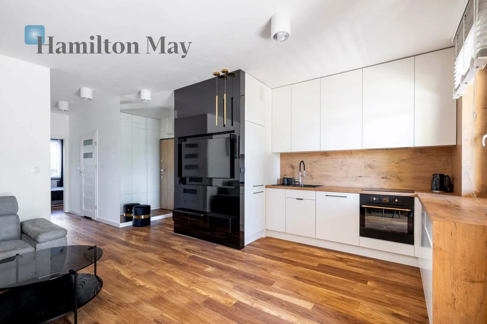 City: Kraków Street: Marka Stachowskiego Region: Grzegórzki Distance to centre: 2.07 km Level: 1 Price: 3900 PLN Bedrooms: 2 Bathrooms: 1 - slider