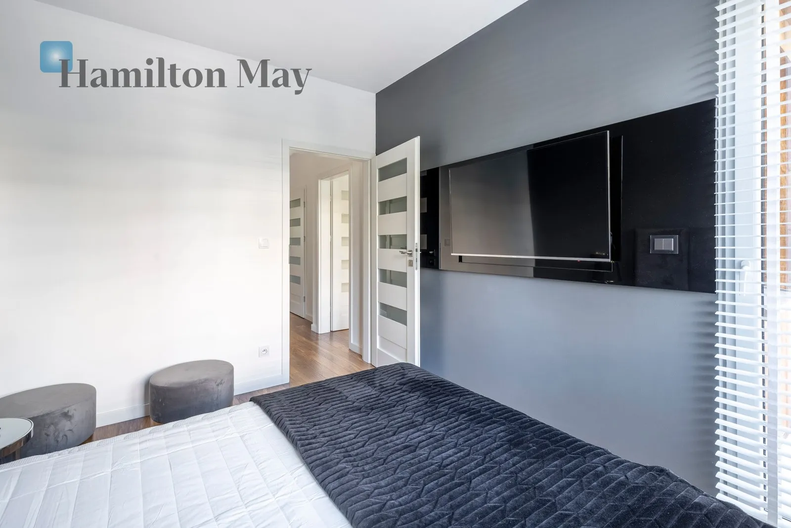 Distance to centre: 2.07 km Level: 1 Price: 3900 PLN Bedrooms: 2 Bathrooms: 1 Size: 56m2 - slider