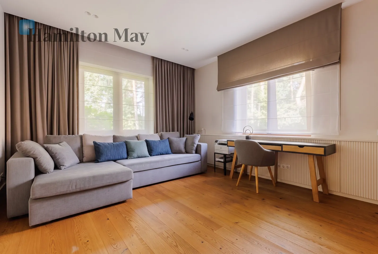 Level: -9 Price: 4900000 PLN Bedrooms: 4 Bathrooms: 3 Plot size: 2500m2 - slider