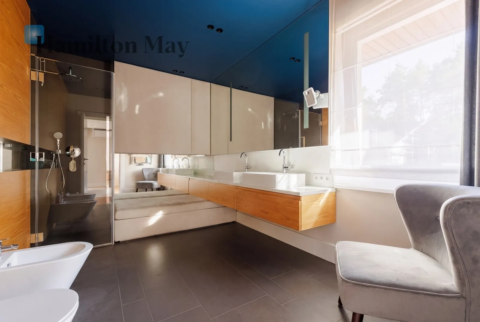 Region: Struga Level: -9 Price: 4900000 PLN Bedrooms: 4 Bathrooms: 3 - slider