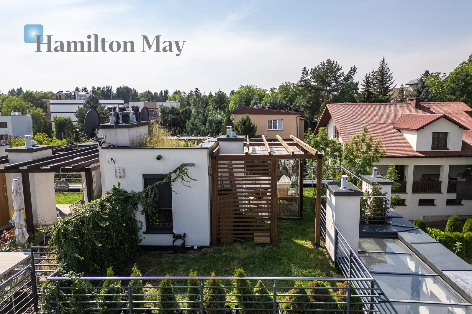 Bathrooms: 1 Size: 83m2 Price/m2: 18072 PLN - slider