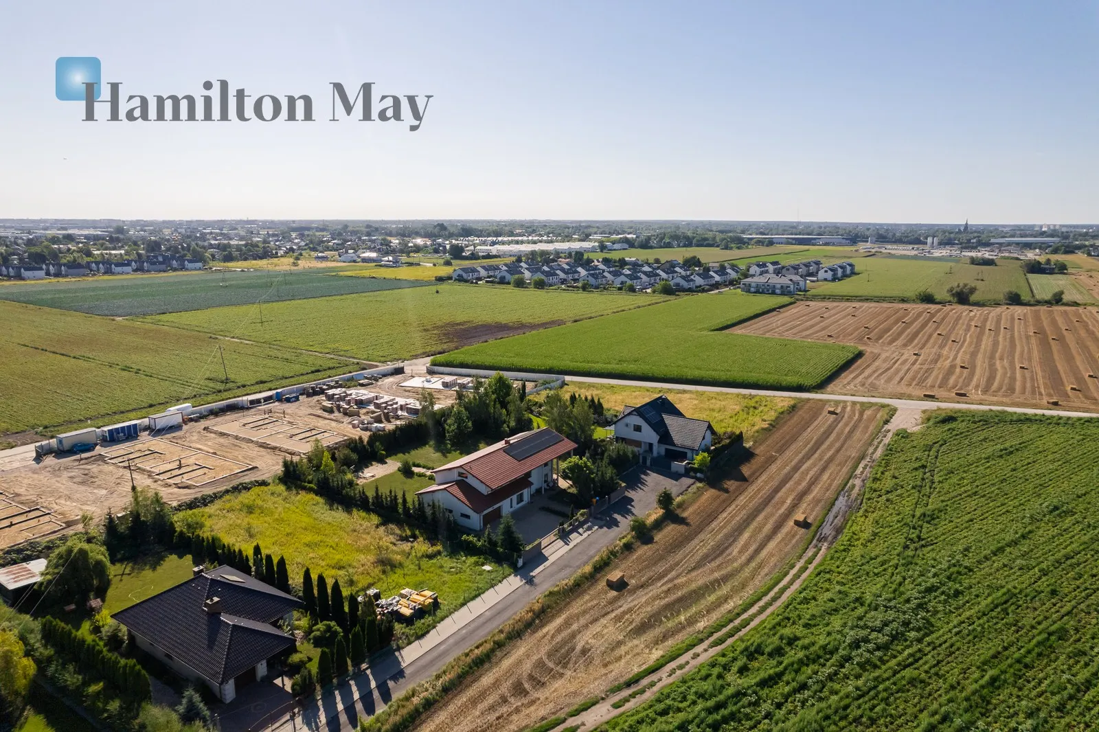 Distance to centre: 4.03 km Price: 975000 PLN Bedrooms: null Bathrooms: null Plot size: 1120m2 Price/m2: Infinity PLN - slider