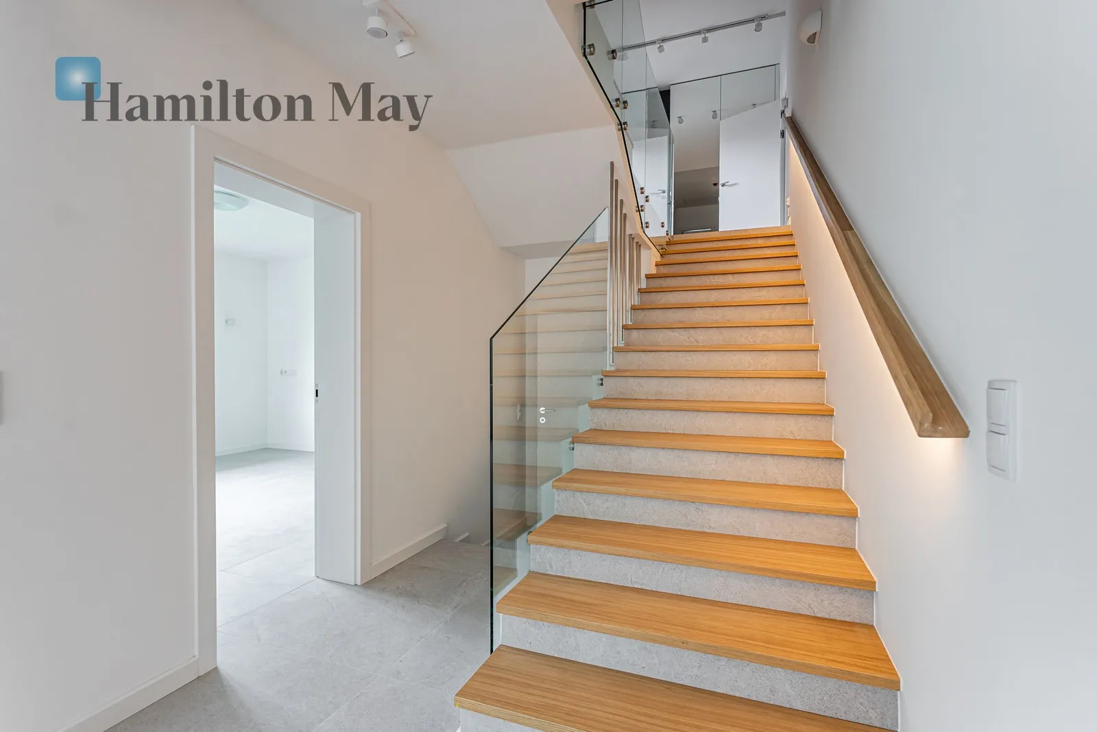 City: Warszawa Street: Jara Region: Wilanów Subregion: Zawady Price: 16000 PLN - slider
