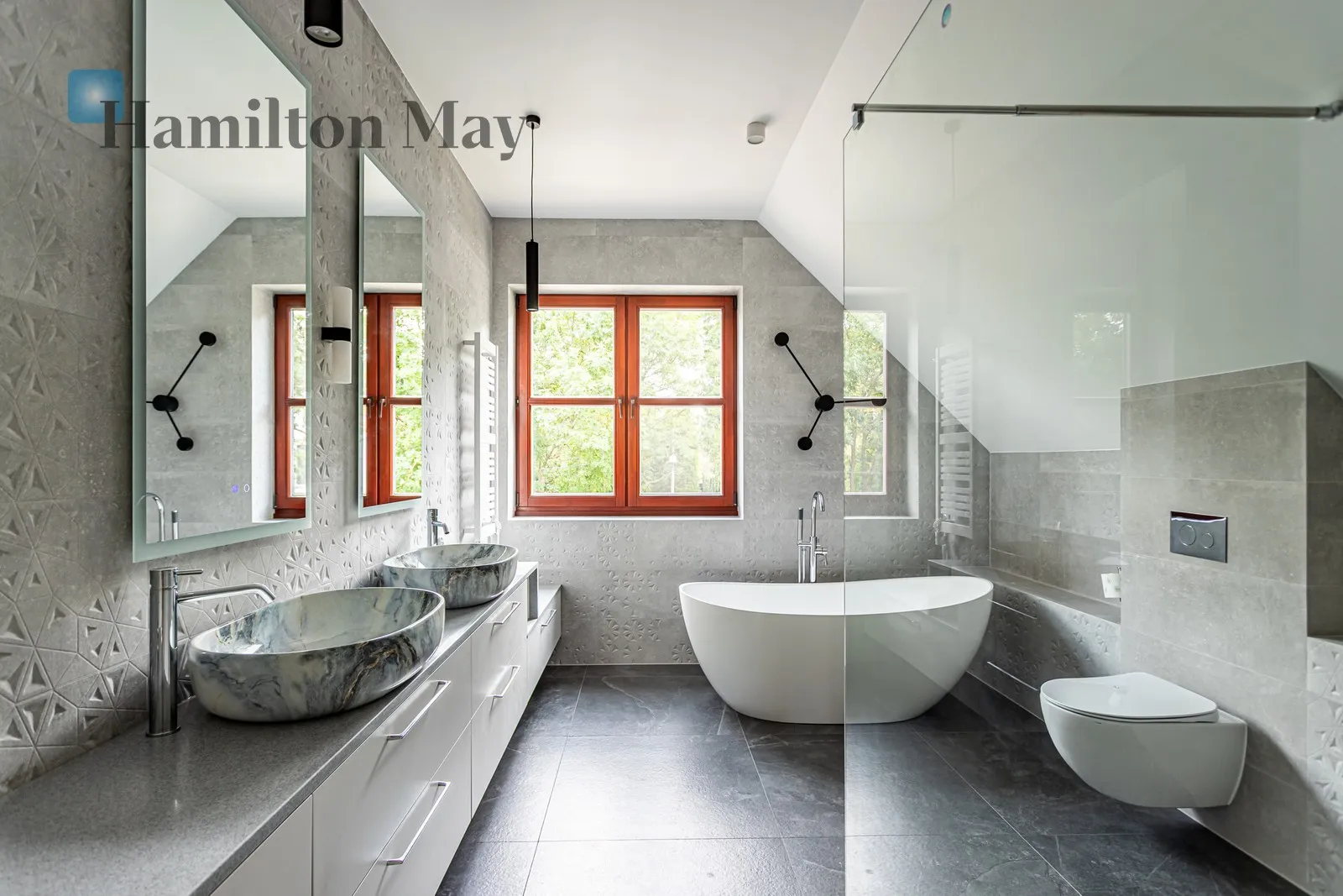 Price: 16000 PLN Bedrooms: 5 Bathrooms: 3 - slider