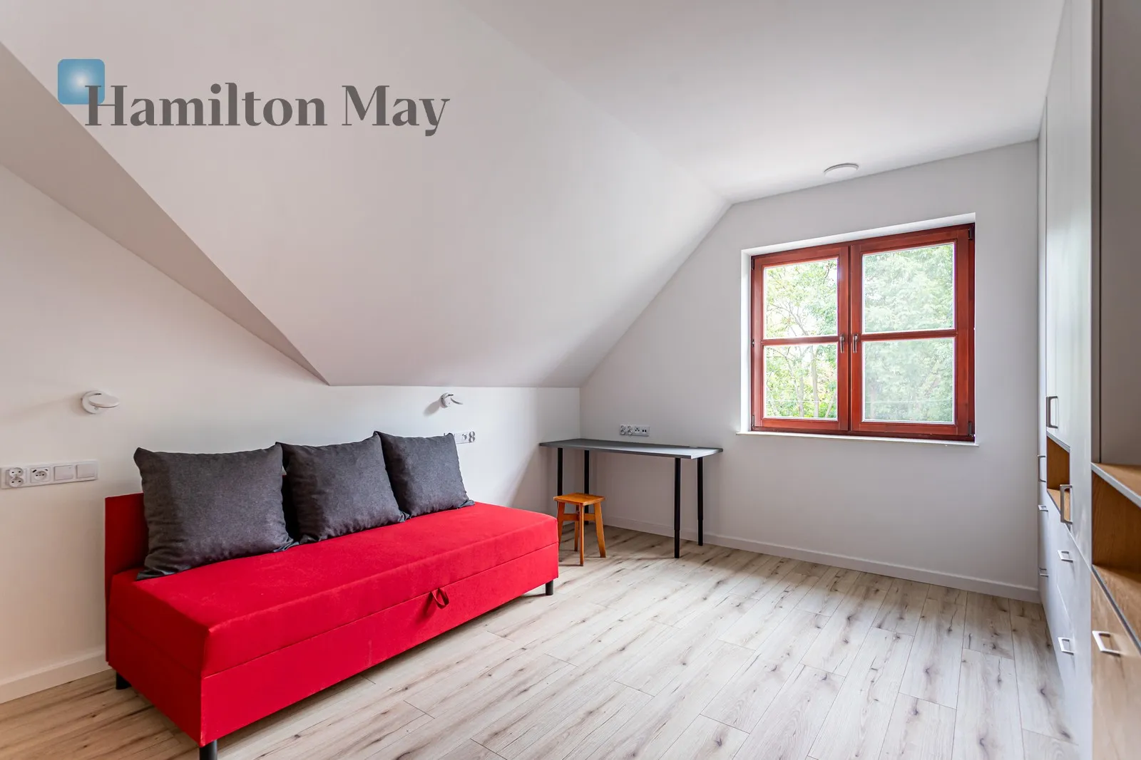 Bathrooms: 3 Plot size: 800m2 Price/m2: 62 PLN - slider