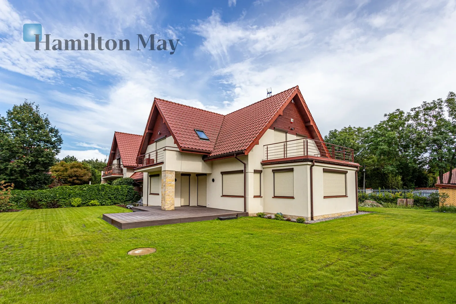Bathrooms: 3 Plot size: 800m2 - slider