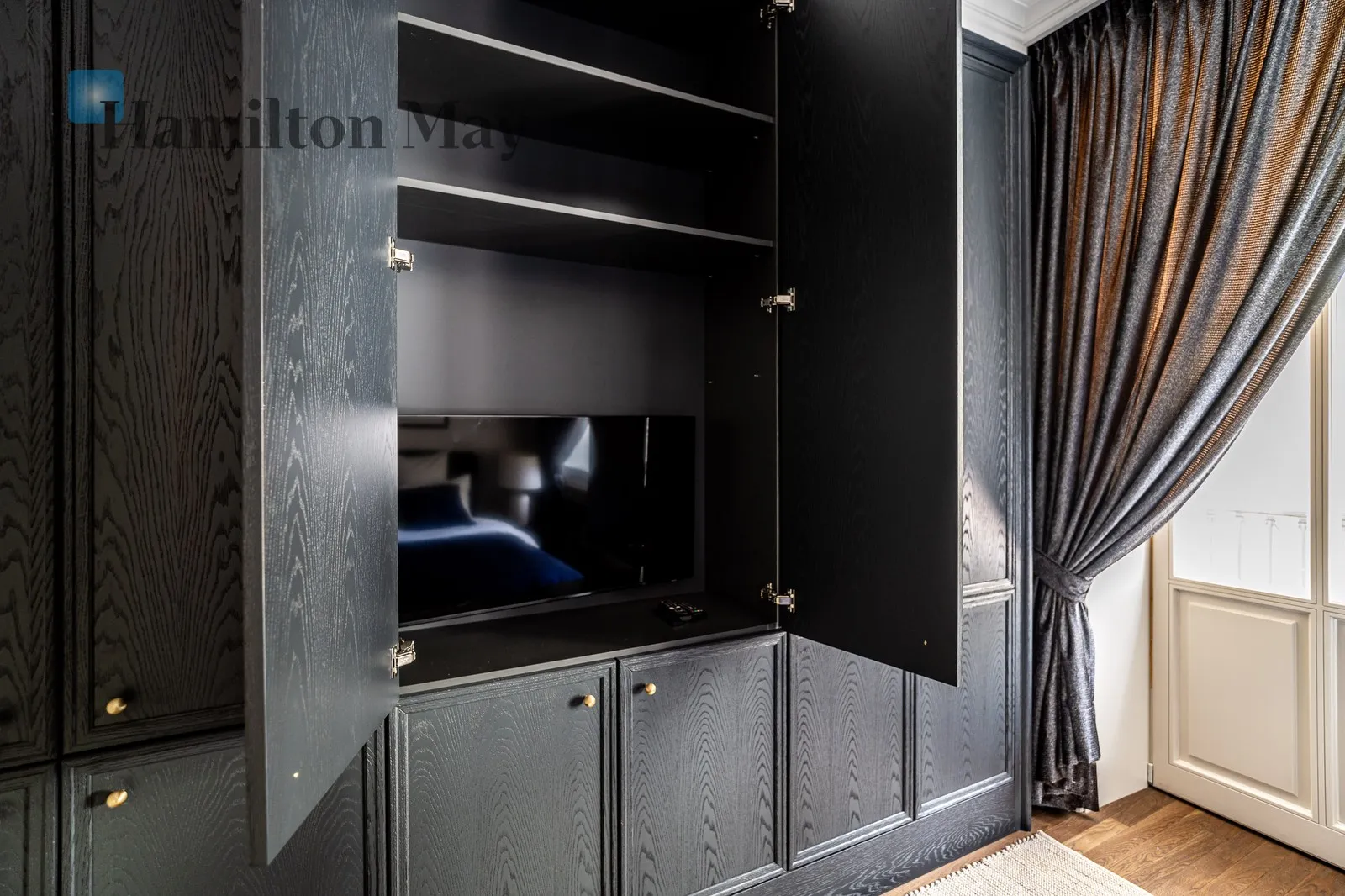 Distance to centre: 0.71 km Level: 2 Price: 6500 PLN Bedrooms: 1 Bathrooms: 1 Size: 52m2 Price/m2: 125 PLN - slider