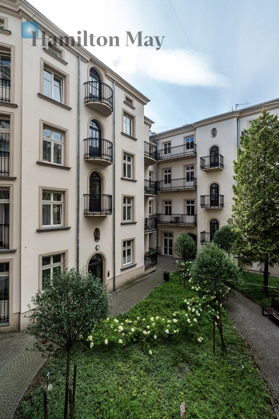Level: 2 Price: 6500 PLN Bedrooms: 1 Bathrooms: 1 Size: 52m2 Price/m2: 125 PLN - slider