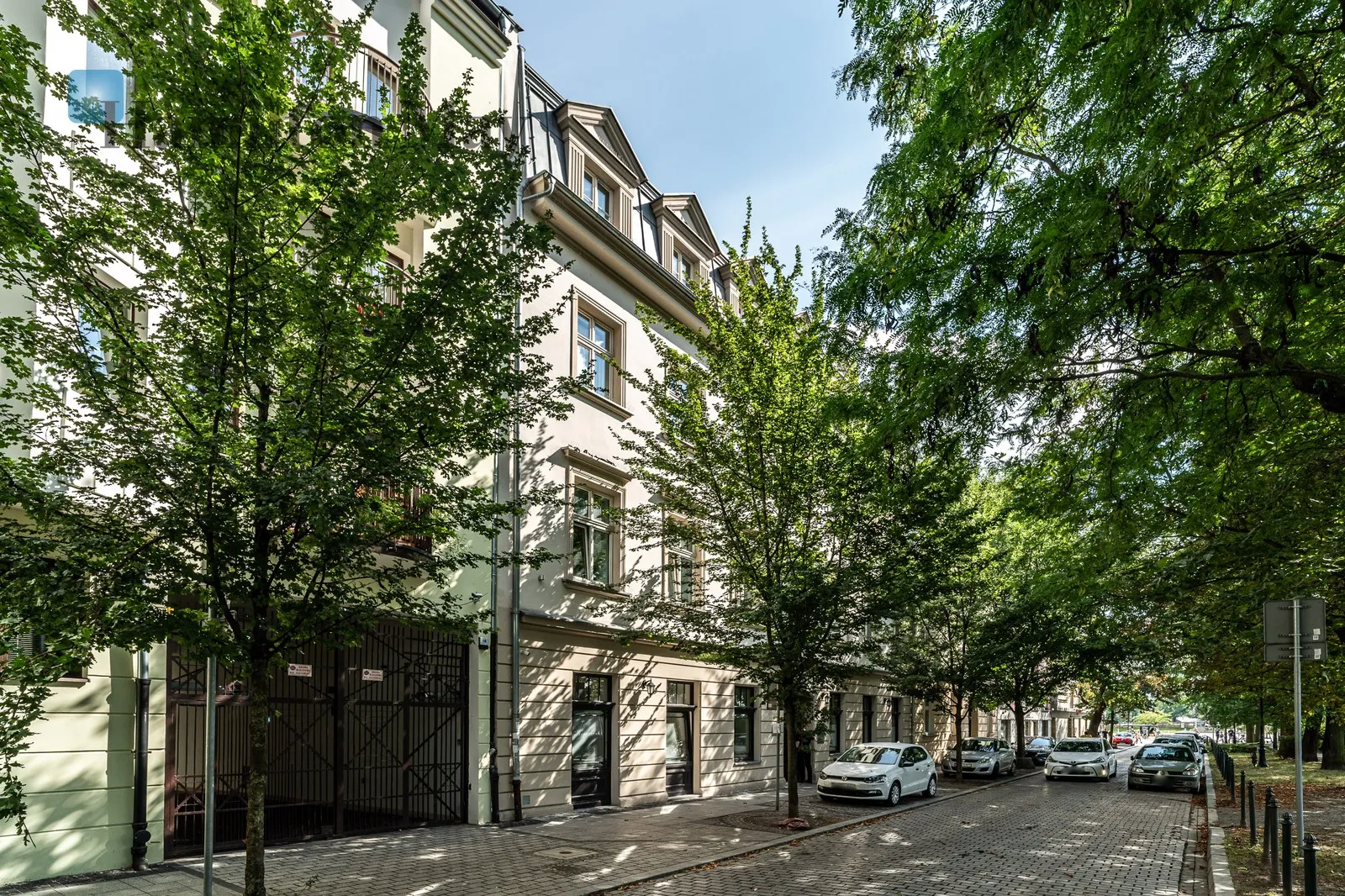 Region: Stare Miasto Distance to centre: 0.71 km Level: 2 Price: 6500 PLN Bedrooms: 1 - slider