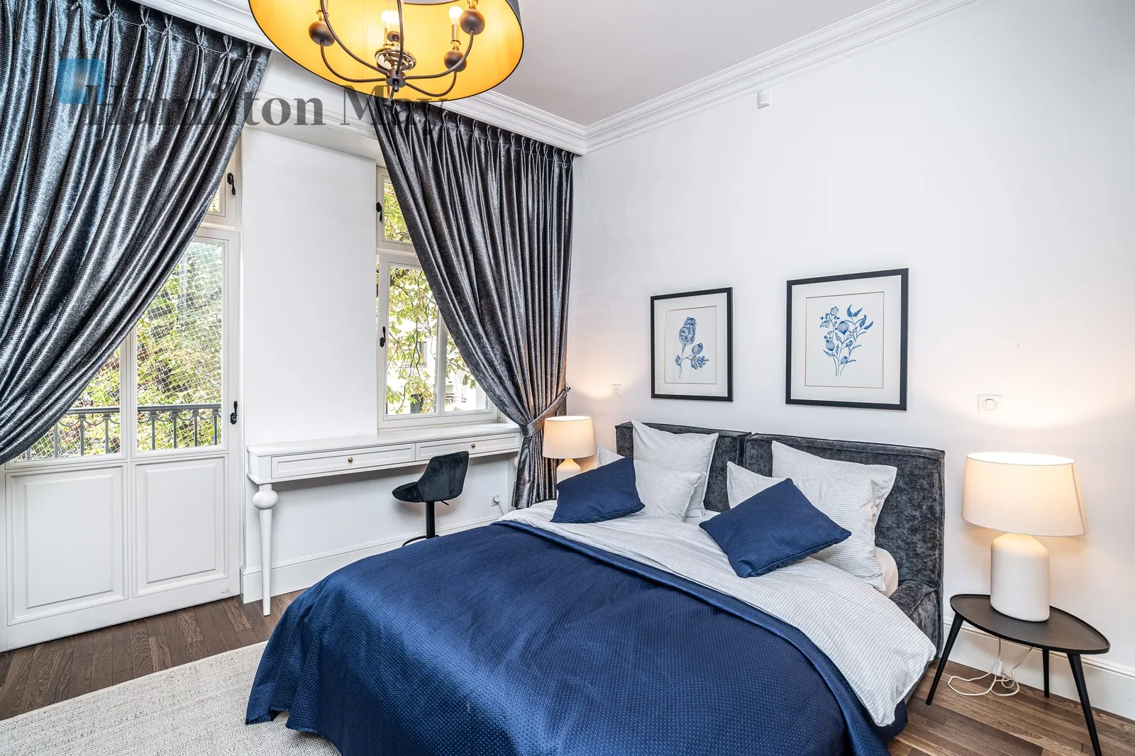 Street: plac Na Groblach Region: Stare Miasto Distance to centre: 0.71 km Level: 2 Price: 6500 PLN Bedrooms: 1 Bathrooms: 1 - slider