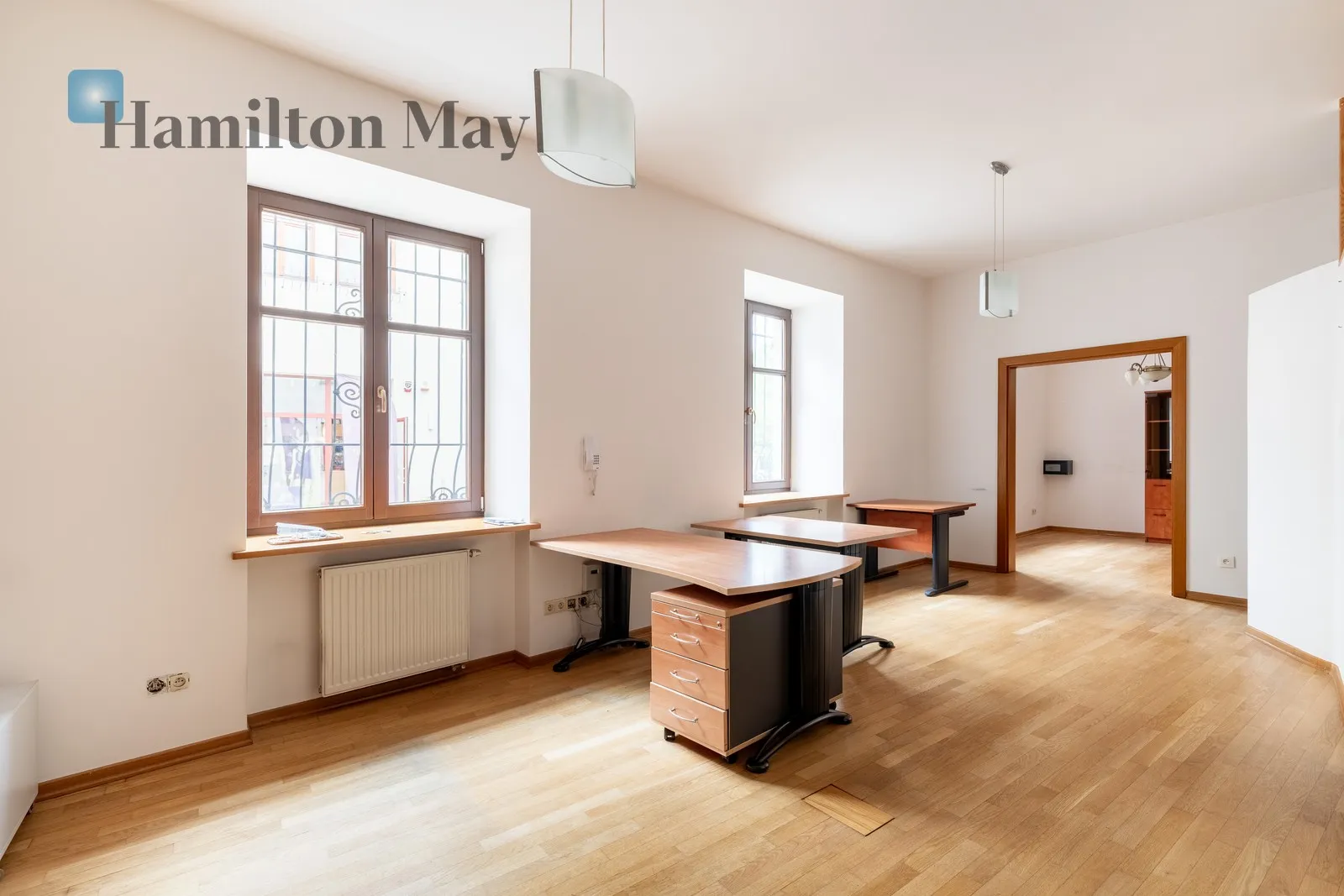 City: Kraków Street: Krupnicza Region: Stare Miasto Distance to centre: 0.5 km Price: 2900000 PLN Bedrooms: null Bathrooms: null Plot size: nullm2 Layout: null Price/m2: 19728 PLN - slider