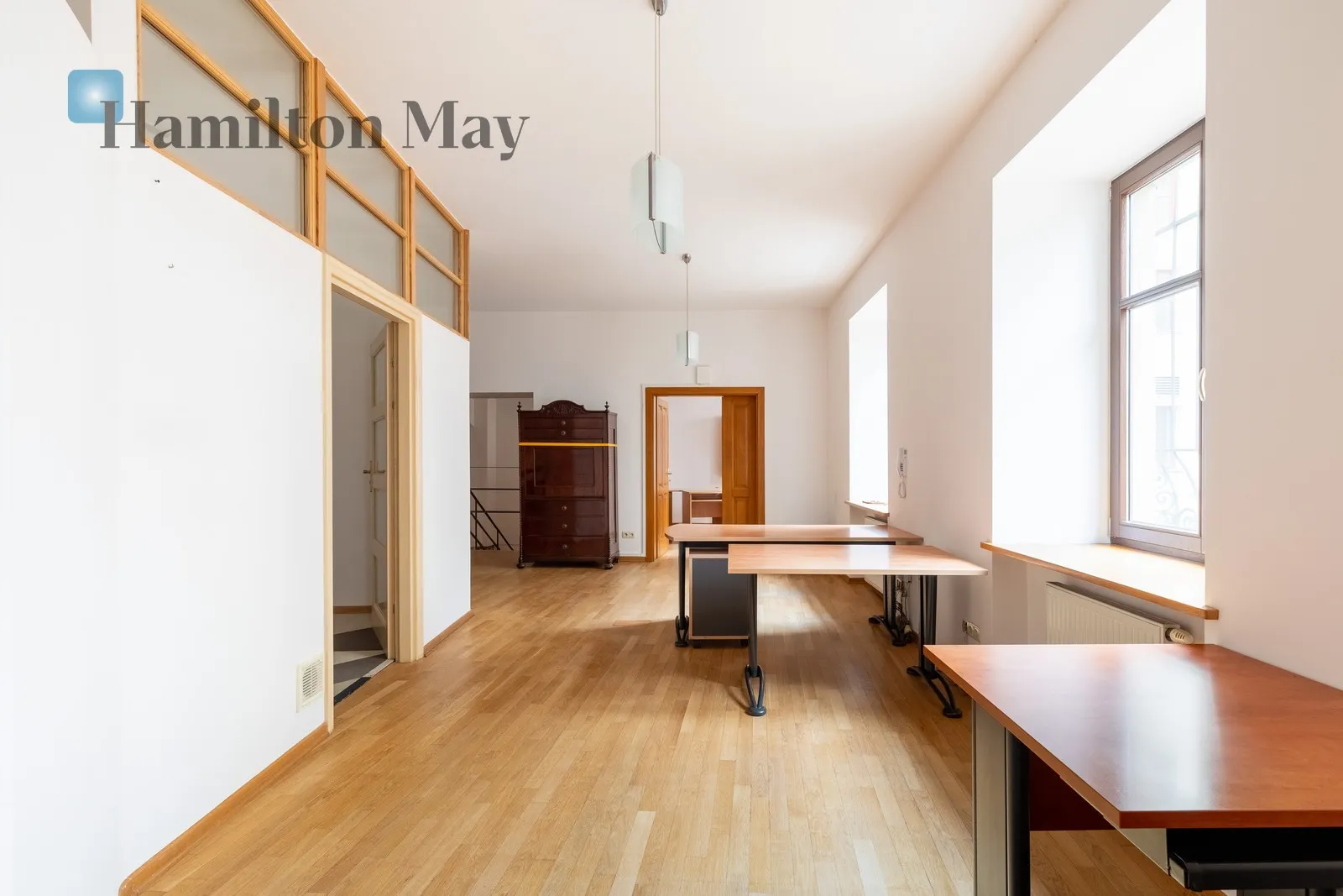 City: Kraków Street: Krupnicza Region: Stare Miasto Distance to centre: 0.5 km Price: 2900000 PLN Bedrooms: null Bathrooms: null Plot size: nullm2 Layout: null - slider