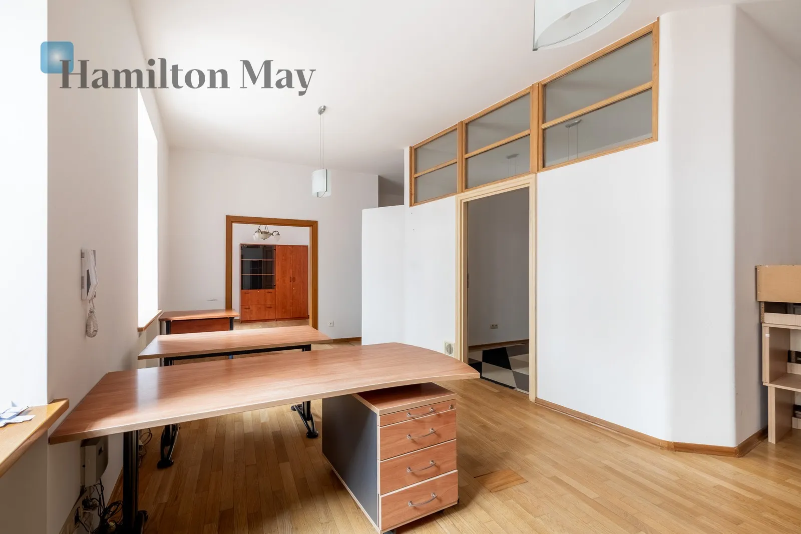City: Kraków Street: Krupnicza Region: Stare Miasto Distance to centre: 0.5 km Price: 2900000 PLN Bedrooms: null Bathrooms: null Plot size: nullm2 - slider
