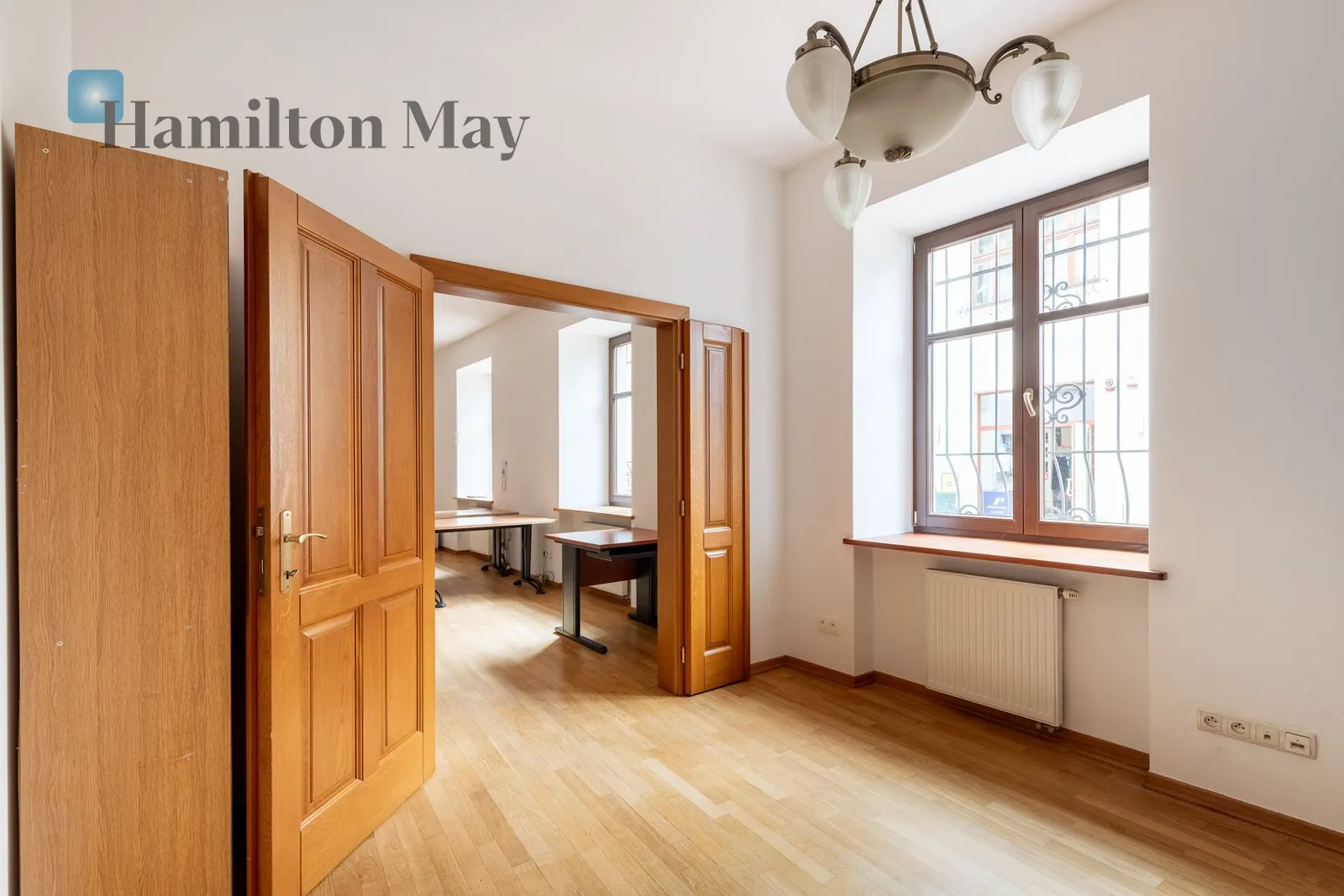 City: Kraków Street: Krupnicza Region: Stare Miasto Distance to centre: 0.5 km Price: 2900000 PLN - slider