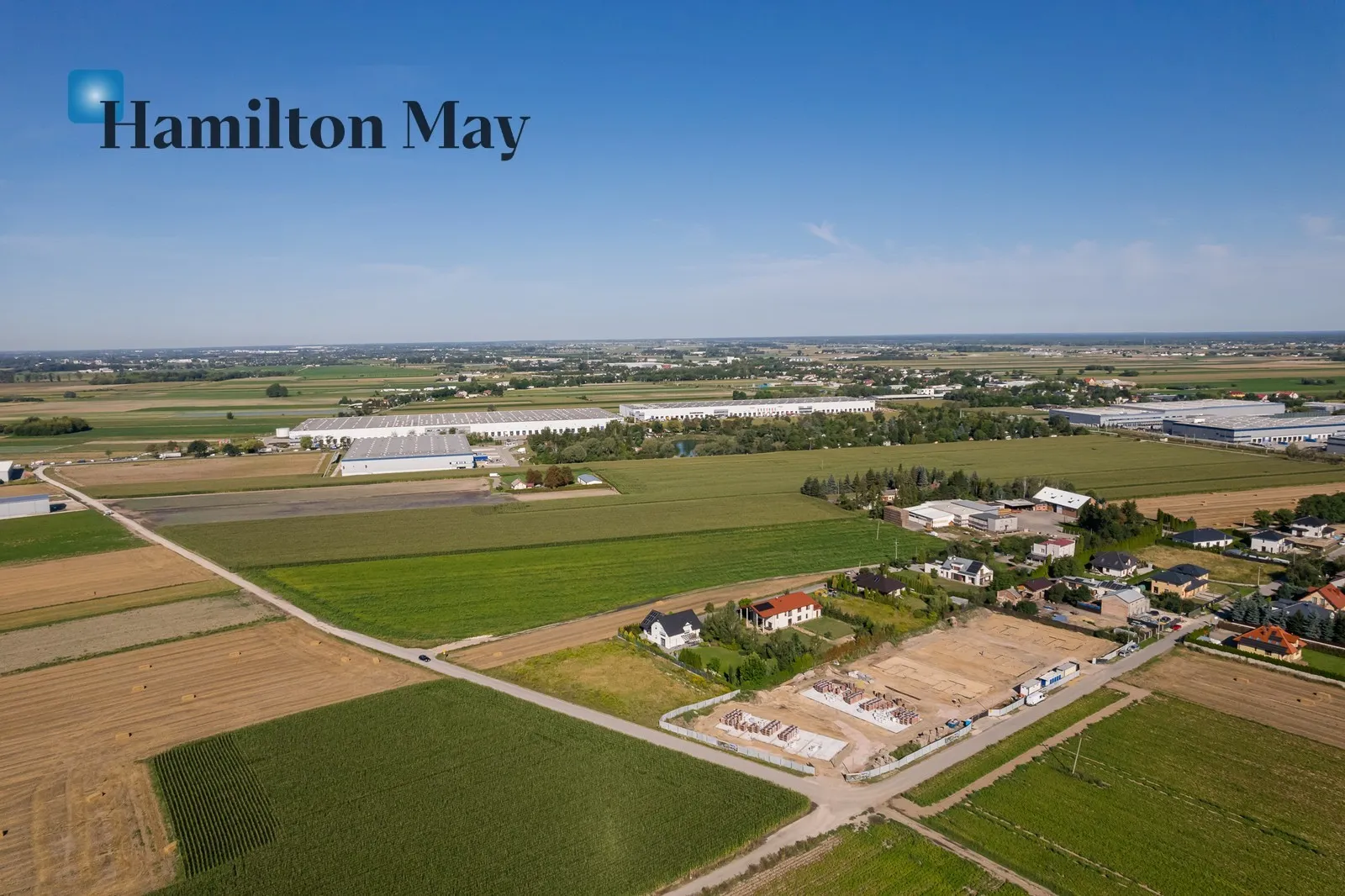 Price: 975000 PLN Bedrooms: null Bathrooms: null - slider