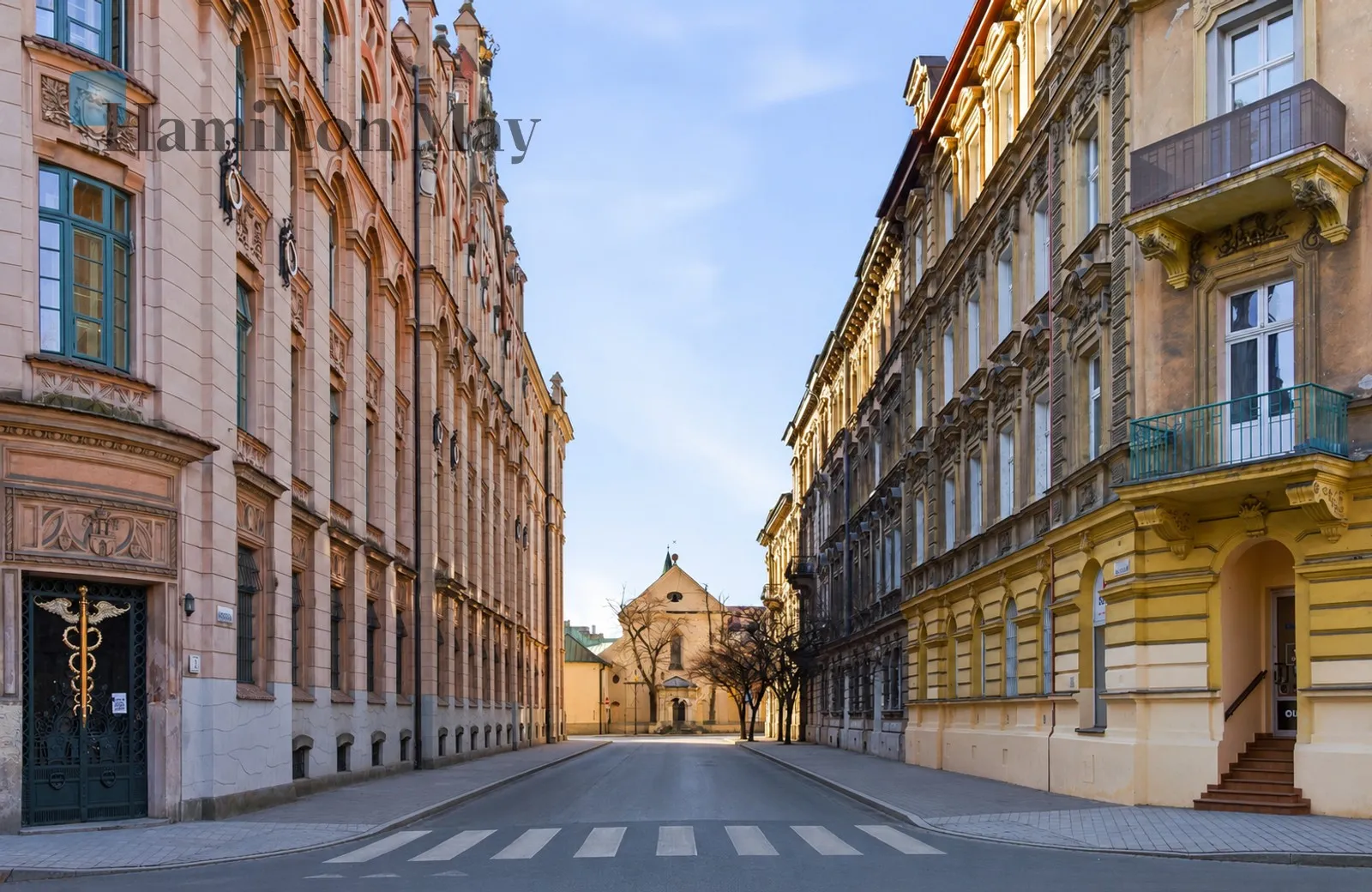 Елегантна квартира на продаж поруч із Плантним парком

﻿ - slider