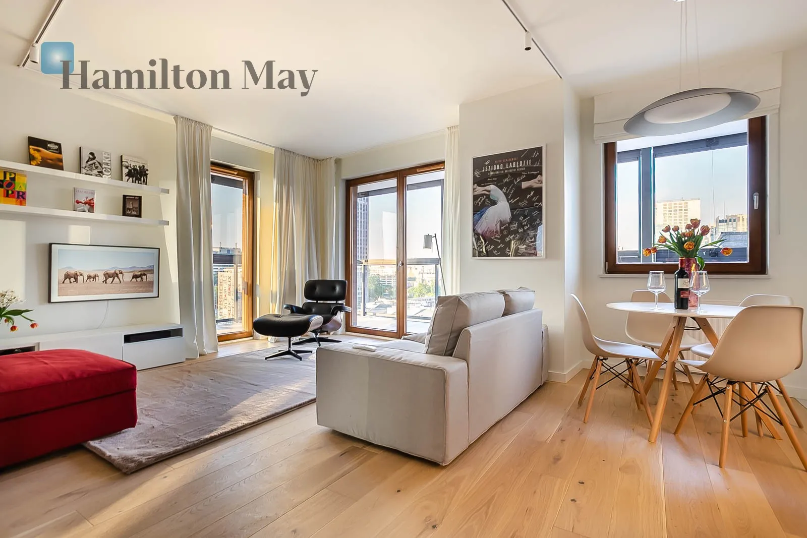 Street: Grzybowska Region: Wola Subregion: Mirów Distance to centre: 1.74 km Level: 9 Price: 8000 PLN Bedrooms: 2 Bathrooms: 1 Size: 62m2 Price/m2: 129 PLN - slider