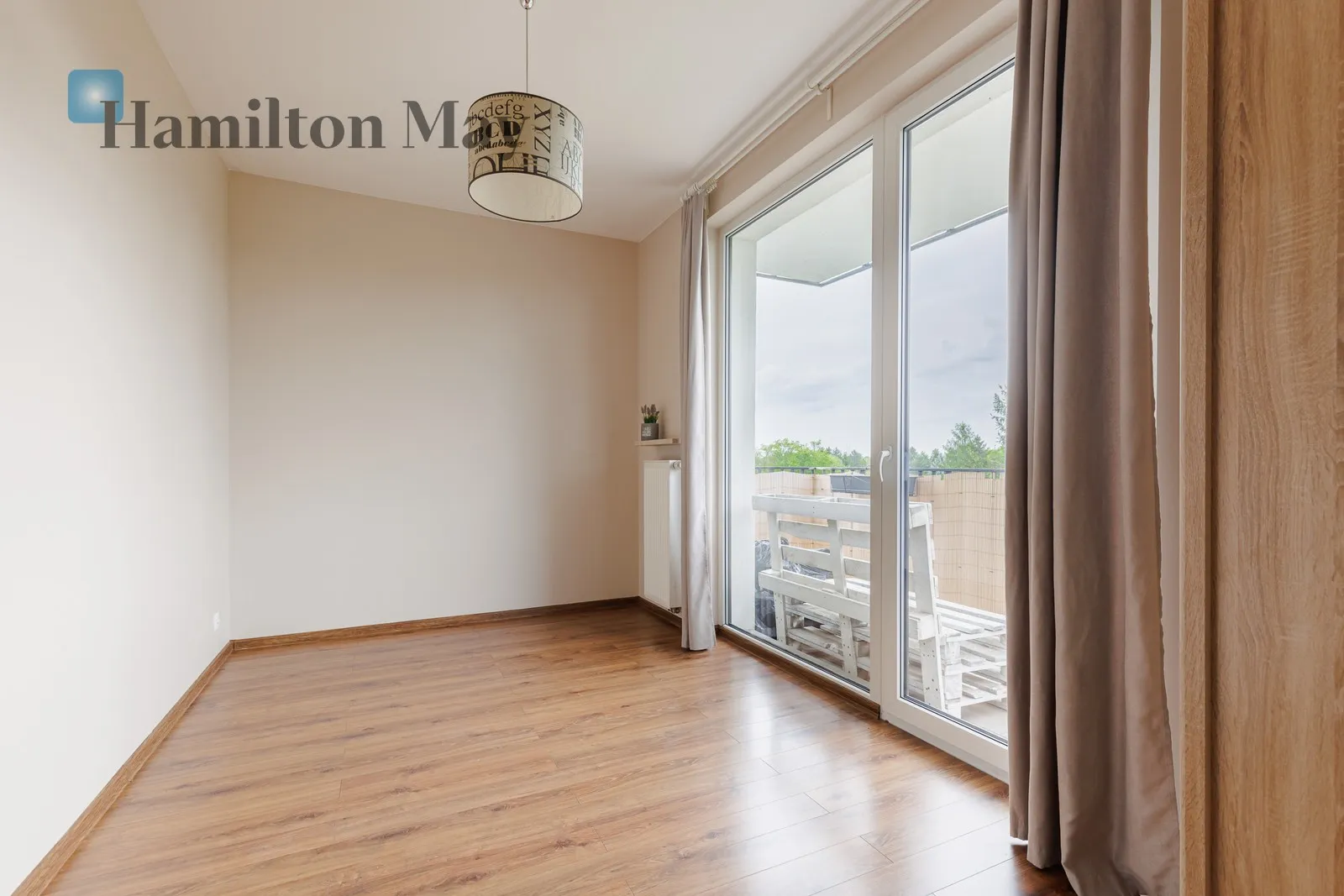 City: Warszawa Street: Pohulanka Region: Targówek Subregion: Elsnerów Distance to centre: 7.46 km Level: 2 Price: 880000 PLN Bedrooms: 2 Bathrooms: 1 - slider