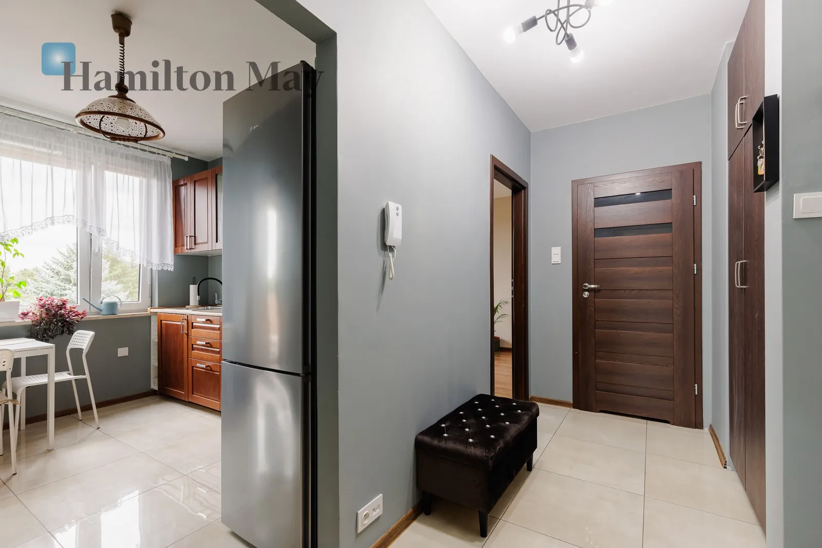 Subregion: Elsnerów Distance to centre: 7.46 km Level: 2 Price: 880000 PLN Bedrooms: 2 Bathrooms: 1 Size: 52.27m2 Price/m2: 16836 PLN - slider