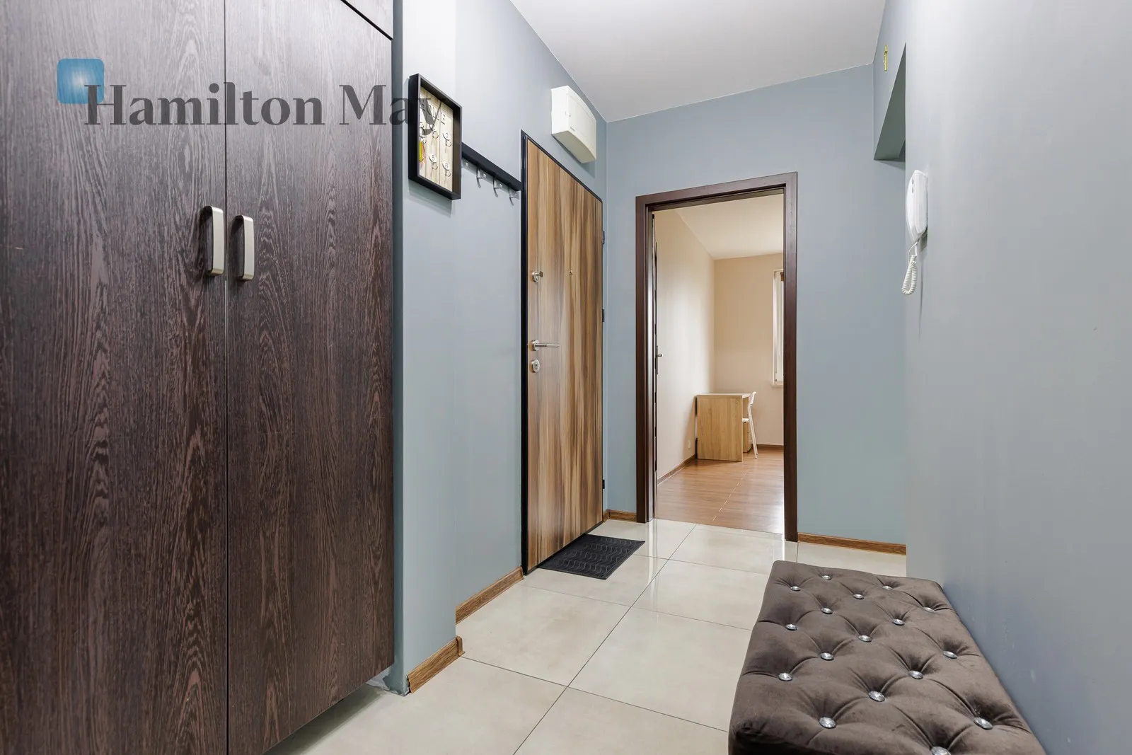 City: Warszawa Street: Pohulanka Region: Targówek Subregion: Elsnerów Distance to centre: 7.46 km Level: 2 Price: 880000 PLN - slider