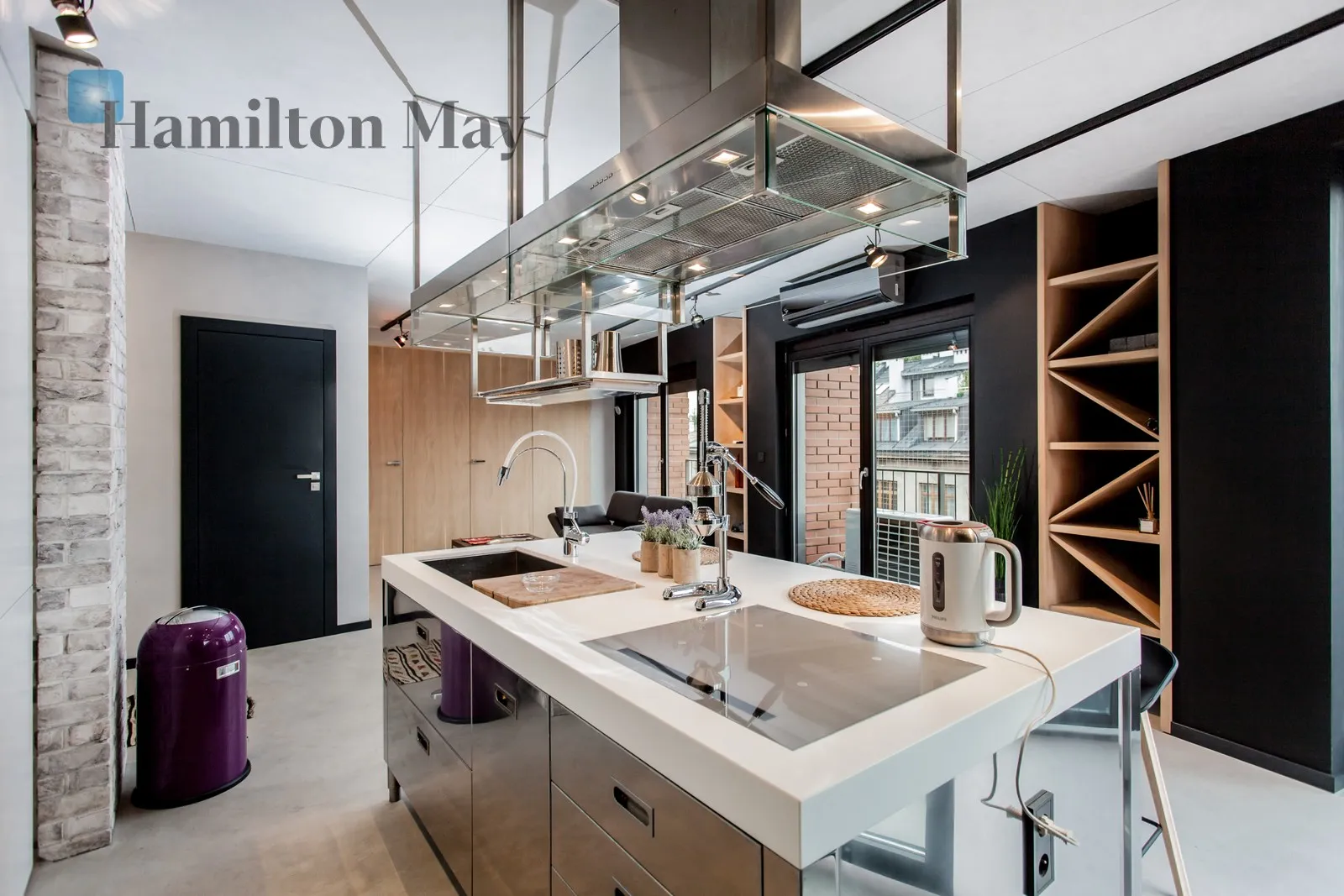 Level: 5 Price: 1950000 PLN Bedrooms: 2 Bathrooms: 1 Size: 64m2 Price/m2: 30469 PLN - slider