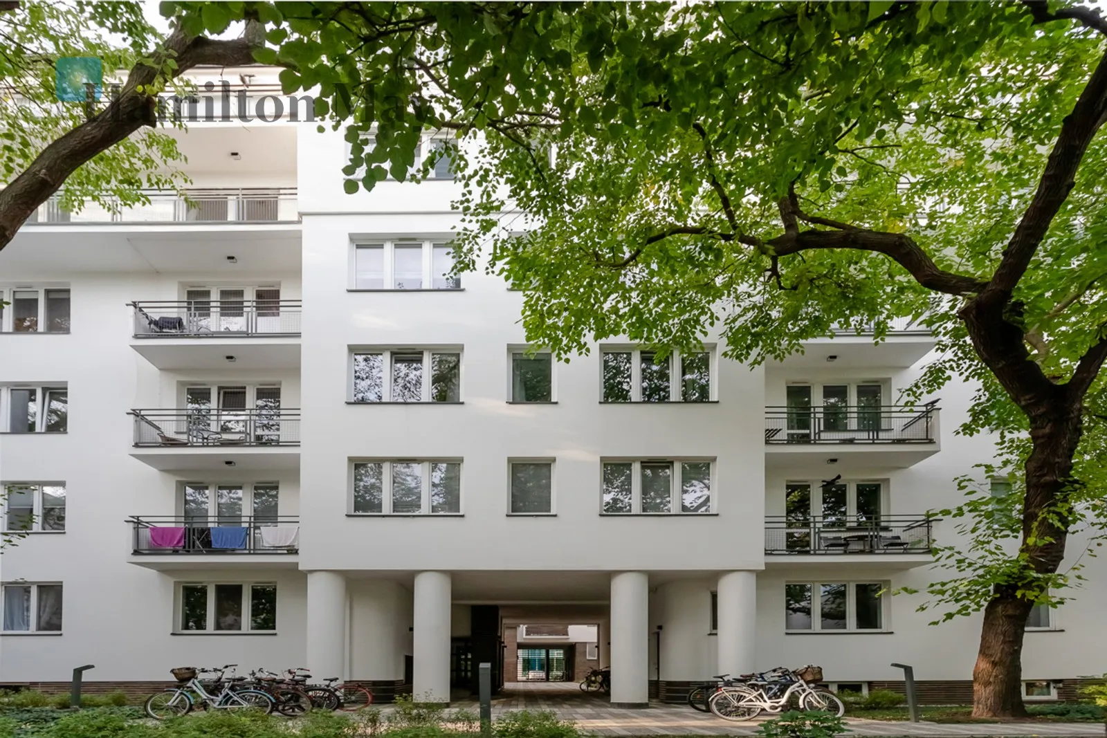 Region: Wola Subregion: Czyste Distance to centre: 2.15 km Level: 1 Price: 5500 PLN Bedrooms: 1 - slider