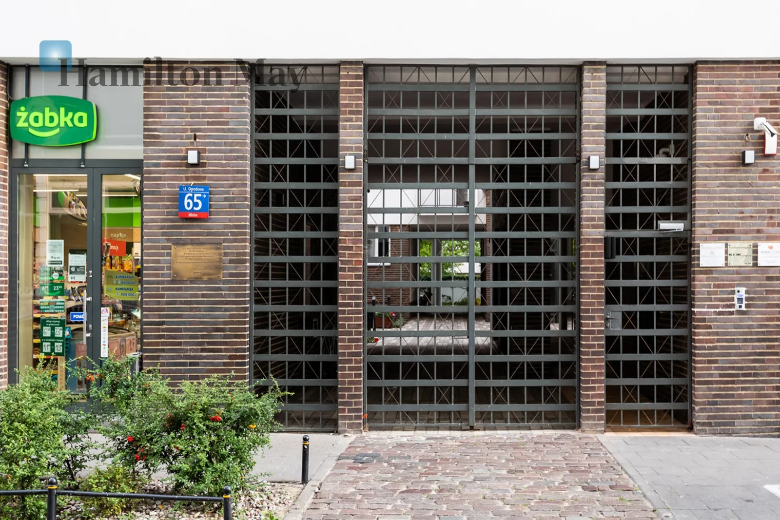 Level: 1 Price: 5500 PLN Bedrooms: 1 Bathrooms: 1 Size: 46m2 Price/m2: 120 PLN - slider