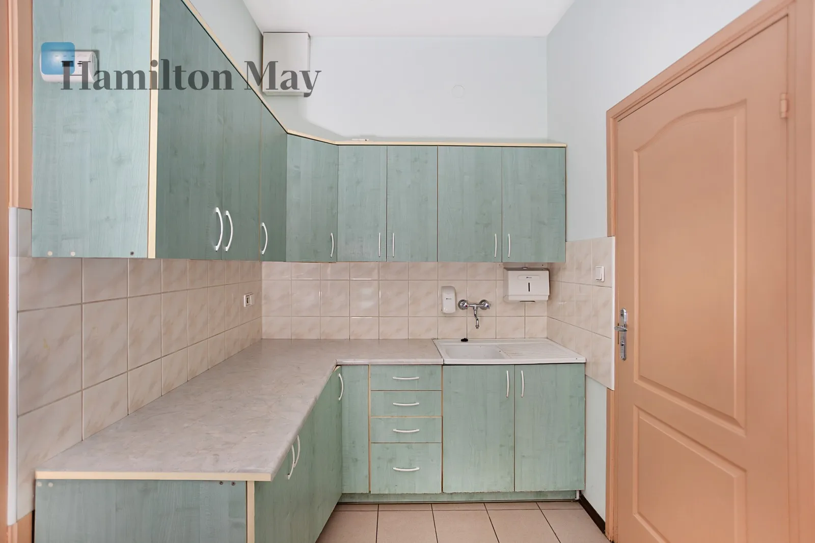 Street: Kazimierza Kordylewskiego Region: Grzegórzki Distance to centre: 1 km Level: 1 Price: 6500 PLN Bedrooms: 0 Bathrooms: 0 Plot size: nullm2 - slider