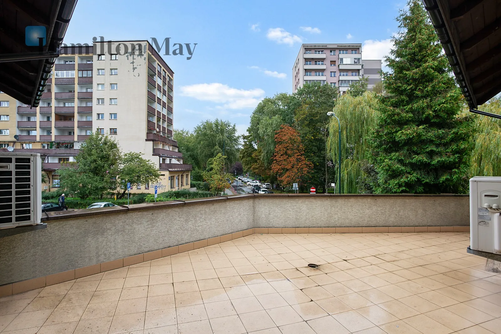Street: Kazimierza Kordylewskiego Region: Grzegórzki Distance to centre: 1 km Level: 1 Price: 6500 PLN - slider