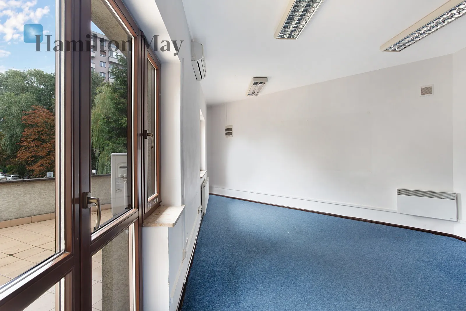 Distance to centre: 1 km Level: 1 Price: 6500 PLN Bedrooms: 0 Bathrooms: 0 Plot size: nullm2 - slider