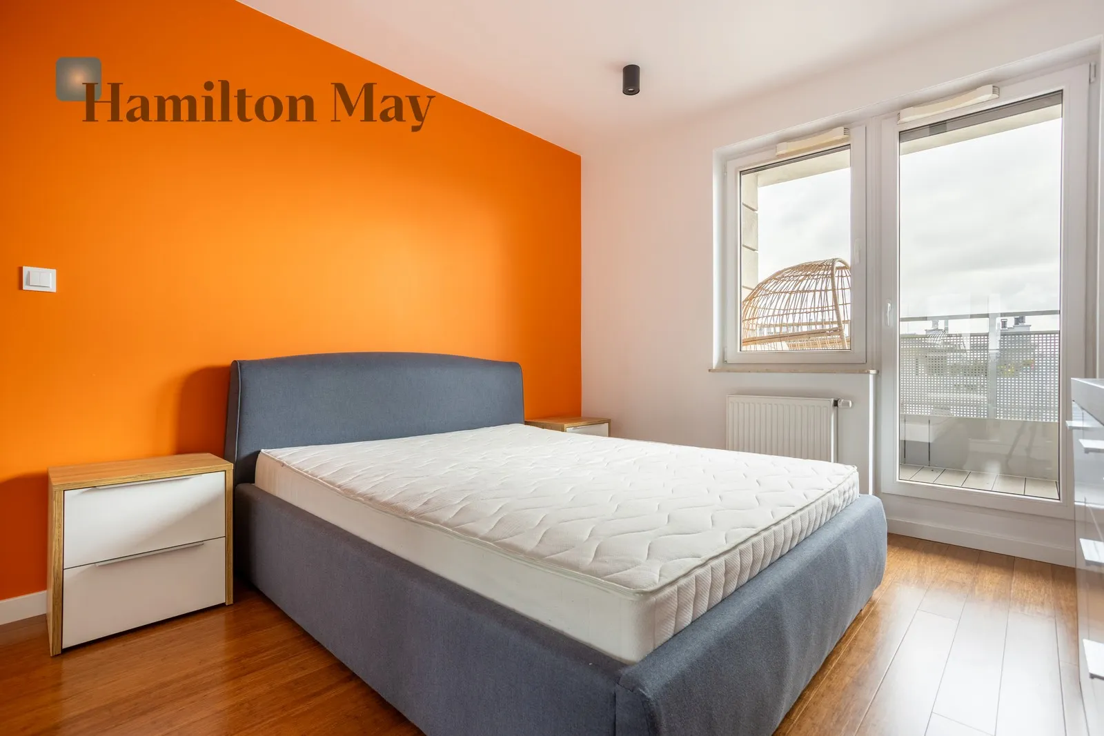 SPACIOUS 4-ROOM APARTMENT | 90 m² TERRACE | UNDERGROUND GARAGE | VICTORIA LOCATION - slider