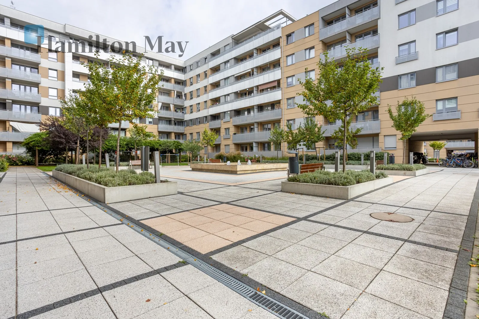 SPACIOUS 4-ROOM APARTMENT | 90 m² TERRACE | UNDERGROUND GARAGE | VICTORIA LOCATION - slider