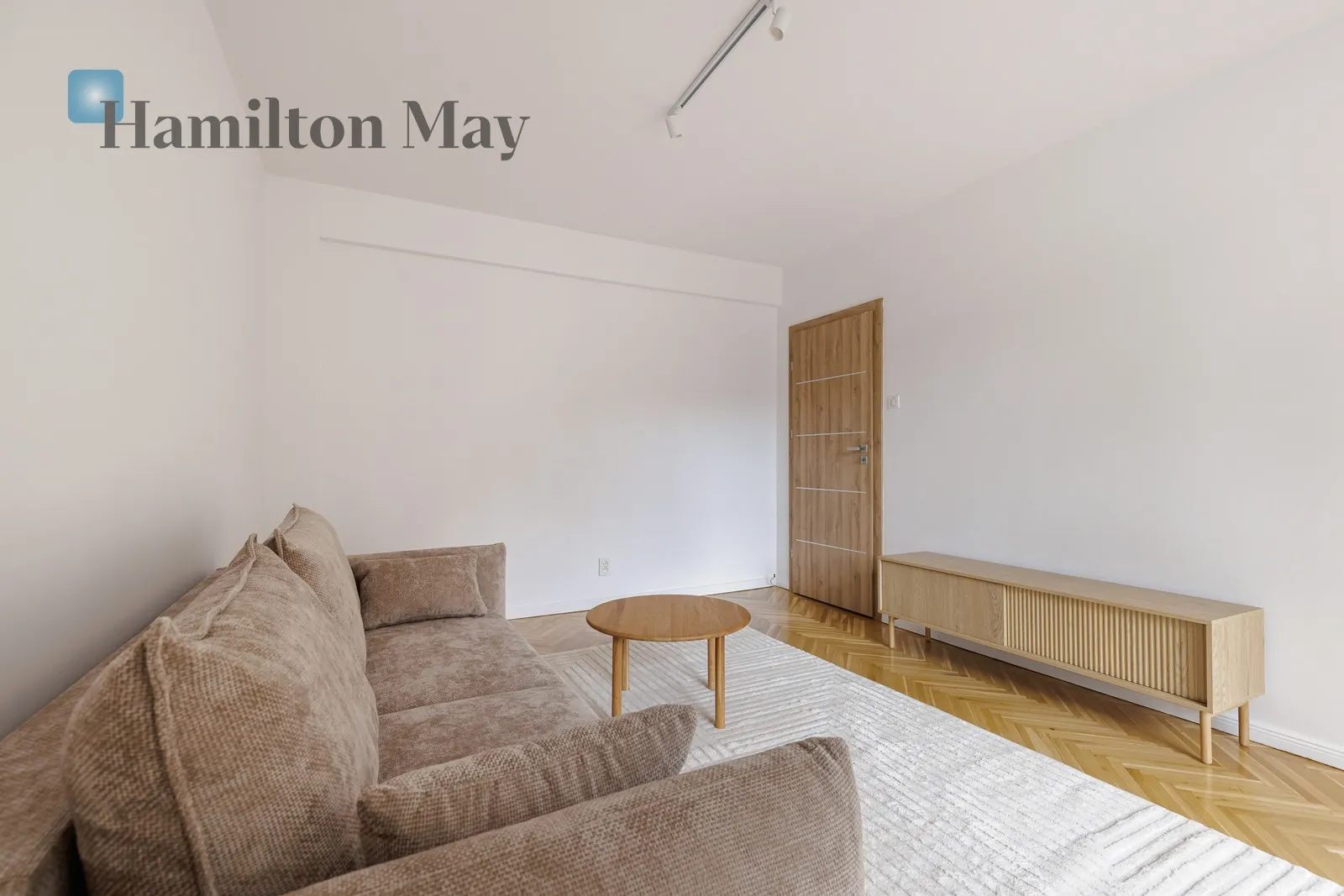 Street: Mokotowska Region: Śródmieście Subregion: Śródmieście Północne Distance to centre: 0.97 km Level: 4 Price: 4100 PLN Bedrooms: 1 Bathrooms: 1 Size: 40m2 Price/m2: 103 PLN - slider