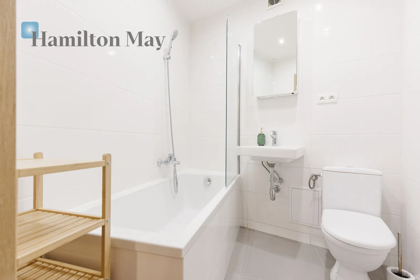 Street: Mokotowska Region: Śródmieście Subregion: Śródmieście Północne Distance to centre: 0.97 km Level: 4 Price: 4100 PLN Bedrooms: 1 Bathrooms: 1 - slider