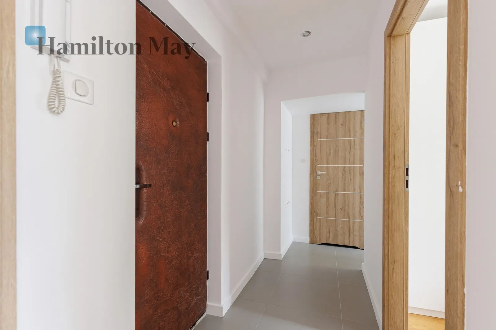 Subregion: Śródmieście Północne Distance to centre: 0.97 km Level: 4 Price: 4100 PLN Bedrooms: 1 Bathrooms: 1 Size: 40m2 Price/m2: 103 PLN - slider