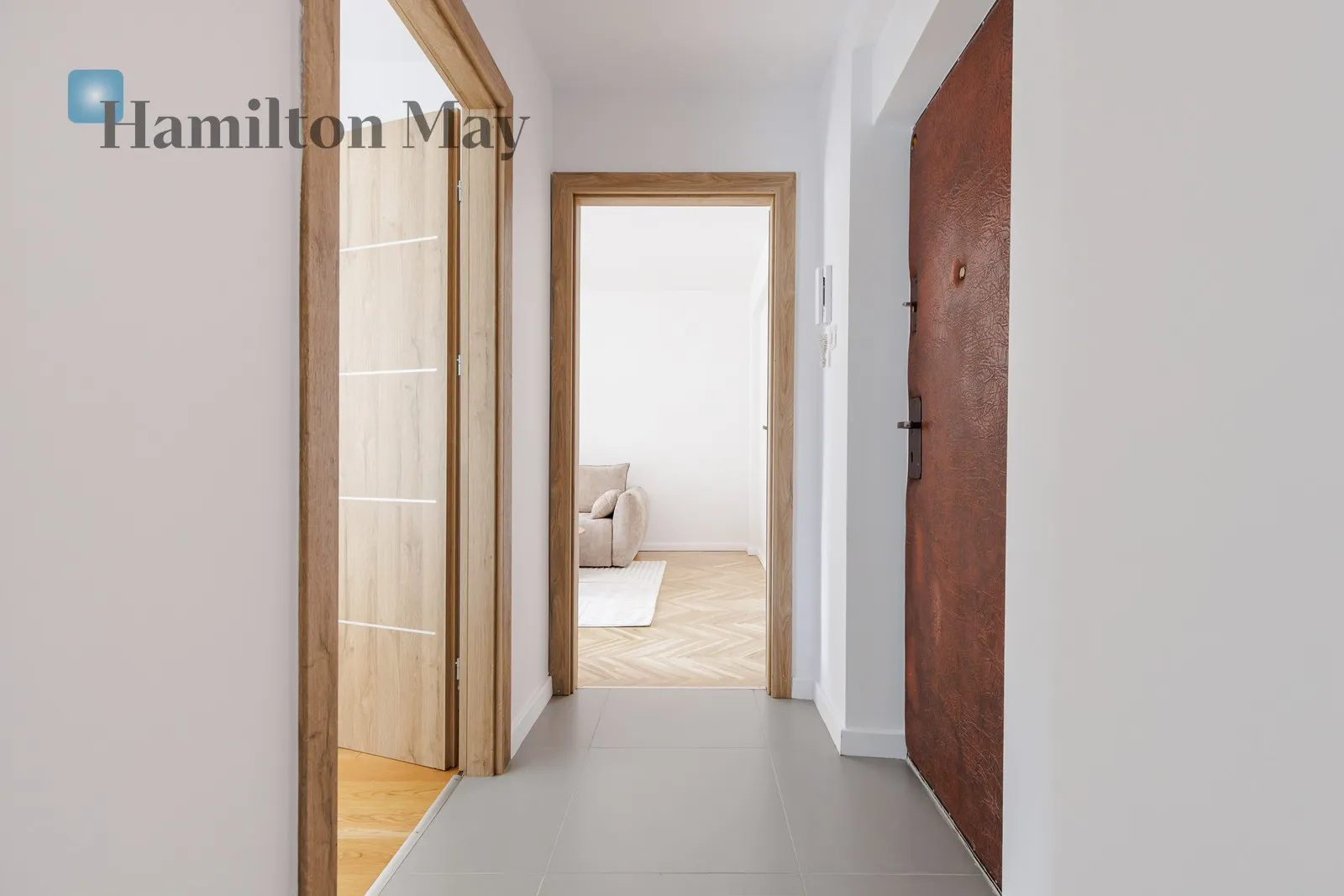City: Warszawa Street: Mokotowska Region: Śródmieście Subregion: Śródmieście Północne Distance to centre: 0.97 km Level: 4 Price: 4100 PLN - slider