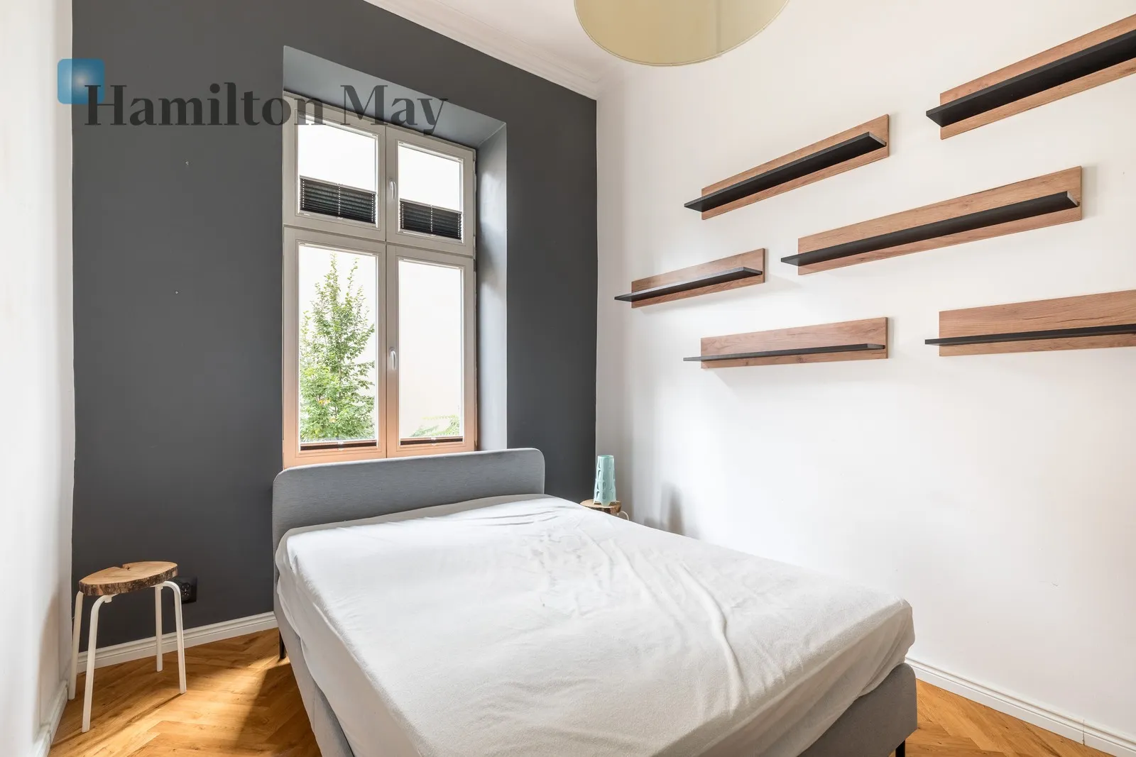 Subregion: Piasek Distance to centre: 1.07 km Level: 1 Price: 5000 PLN Bedrooms: 2 - slider