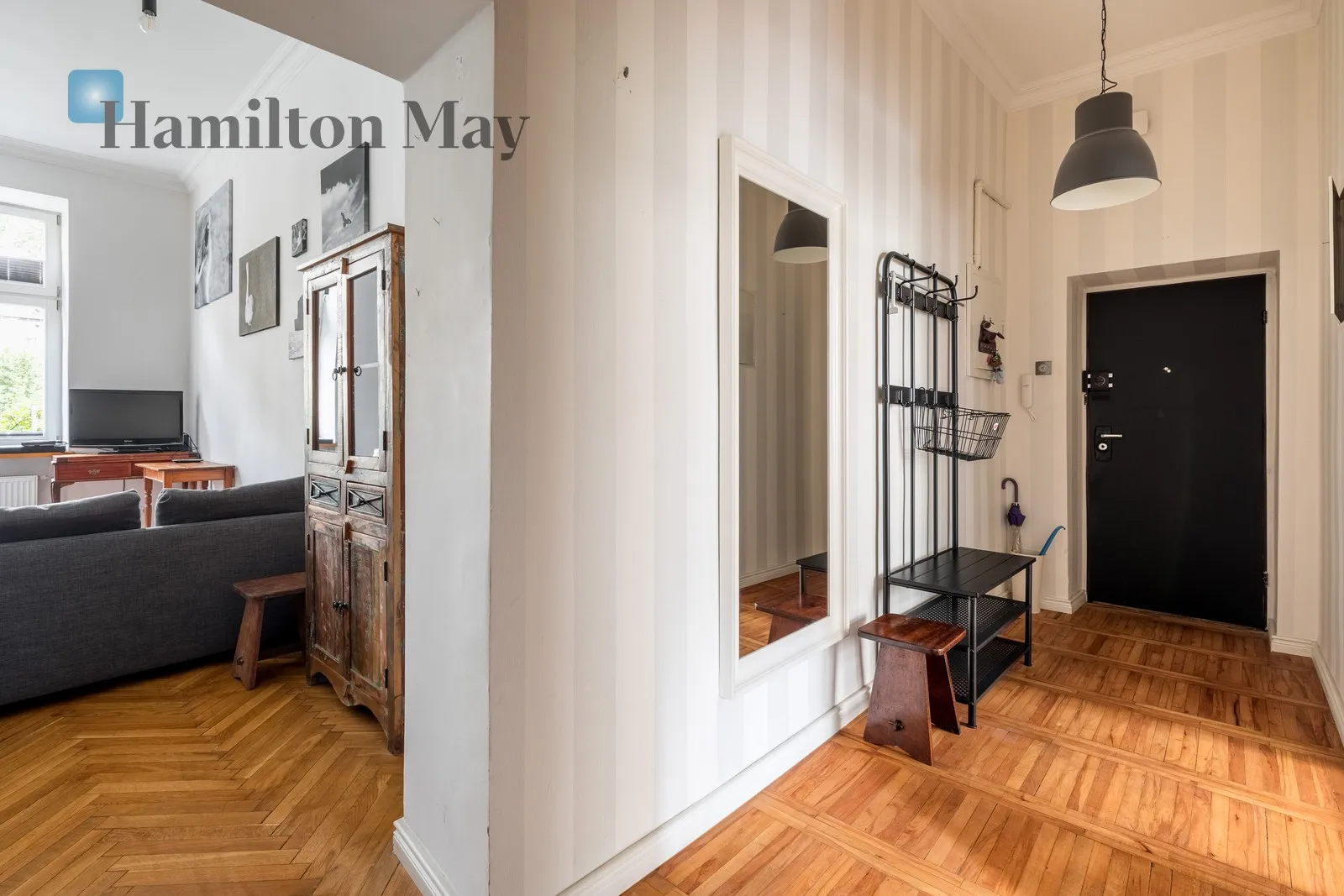 Level: 1 Price: 5000 PLN Bedrooms: 2 Bathrooms: 1 Size: 75.48m2 - slider