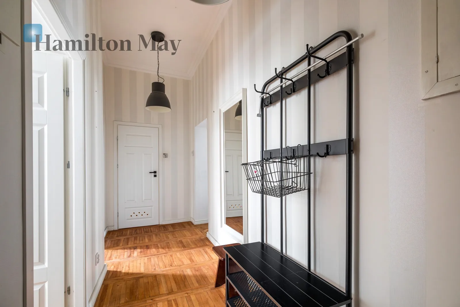 Price: 5000 PLN Bedrooms: 2 Bathrooms: 1 Size: 75.48m2 Price/m2: 66 PLN - slider