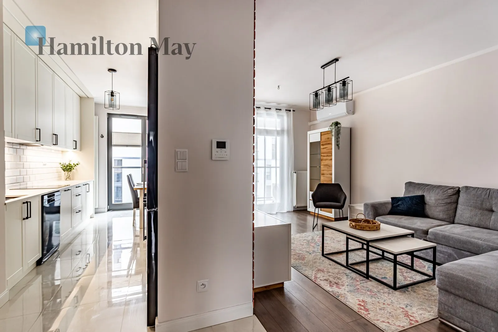 City: Warszawa Street: Marcina Kasprzaka Region: Wola Subregion: Odolany Distance to centre: 3.79 km Level: 6 Price: 6200 PLN Bedrooms: 2 Bathrooms: 1 Size: 68m2 Price/m2: 91 PLN - slider