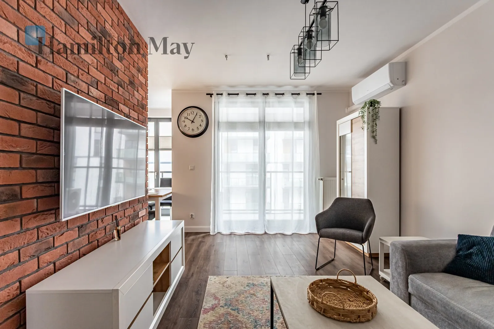 Street: Marcina Kasprzaka Region: Wola Subregion: Odolany Distance to centre: 3.79 km Level: 6 Price: 6200 PLN Bedrooms: 2 Bathrooms: 1 Size: 68m2 Price/m2: 91 PLN - slider