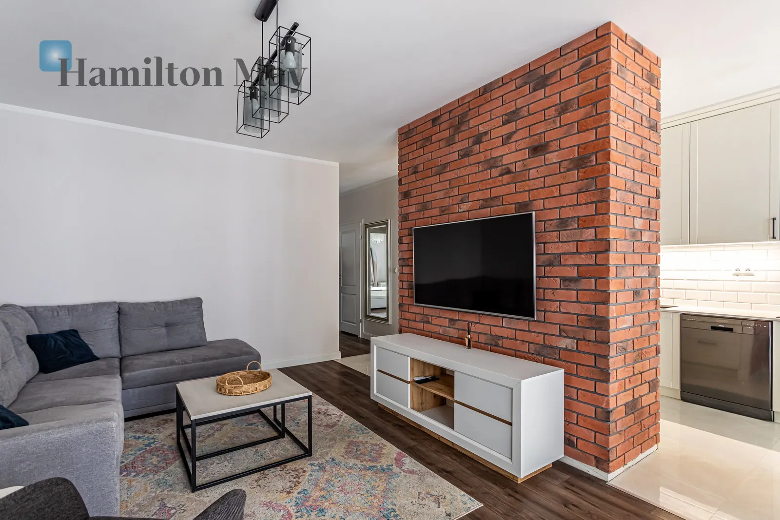 Street: Marcina Kasprzaka Region: Wola Subregion: Odolany Distance to centre: 3.79 km Level: 6 Price: 6200 PLN Bedrooms: 2 Bathrooms: 1 Size: 68m2 - slider