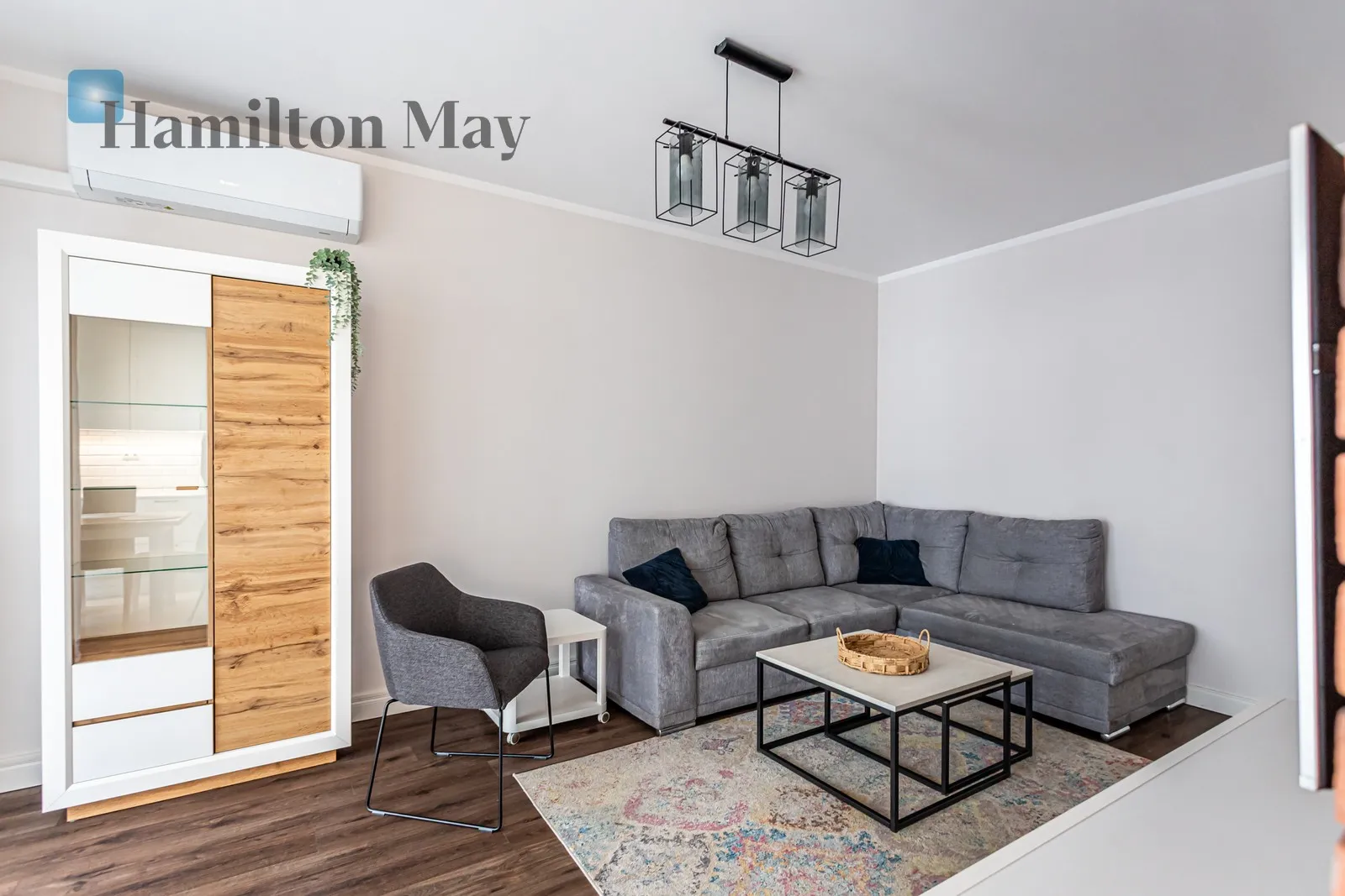 Region: Wola Subregion: Odolany Distance to centre: 3.79 km Level: 6 Price: 6200 PLN Bedrooms: 2 Bathrooms: 1 Size: 68m2 - slider